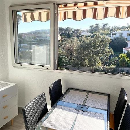 Entre St-Raphael Et St-Tropez. Studio Pieds Dans L'Eau, A Partir De 600 Euros/Semaine. Saint Aygulf Ngoại thất bức ảnh