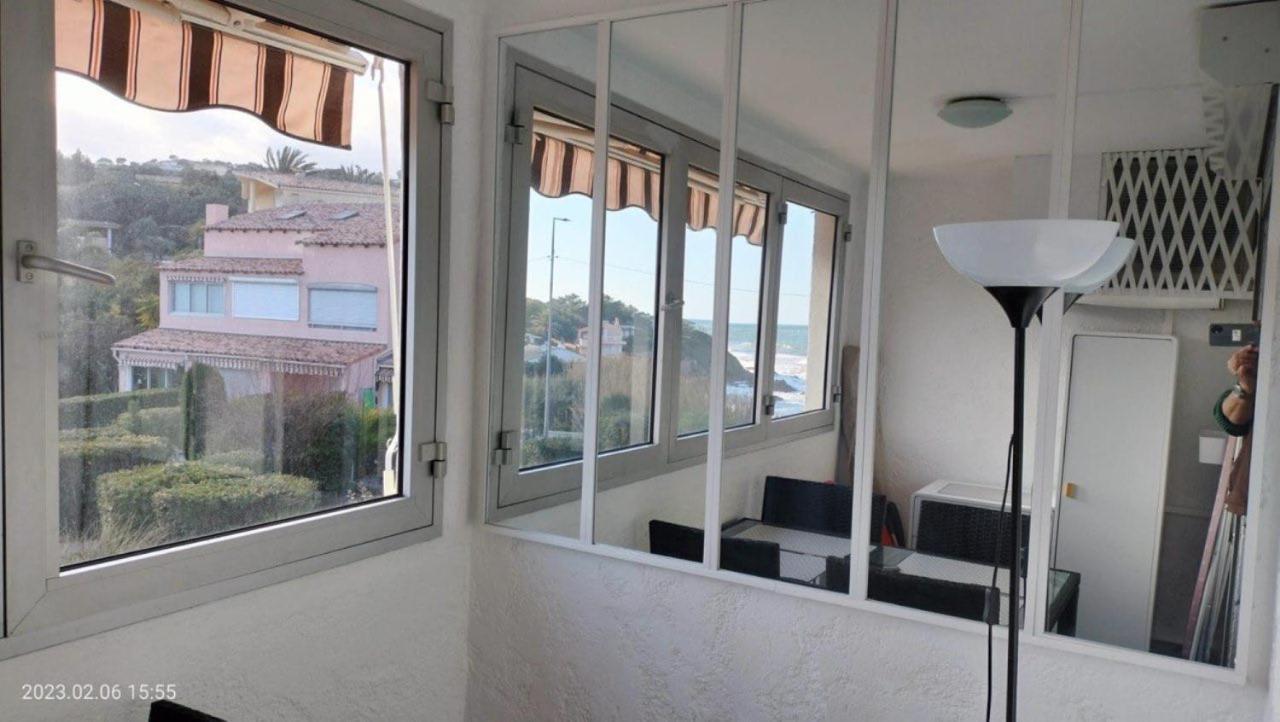 Entre St-Raphael Et St-Tropez. Studio Pieds Dans L'Eau, A Partir De 600 Euros/Semaine. Saint Aygulf Ngoại thất bức ảnh