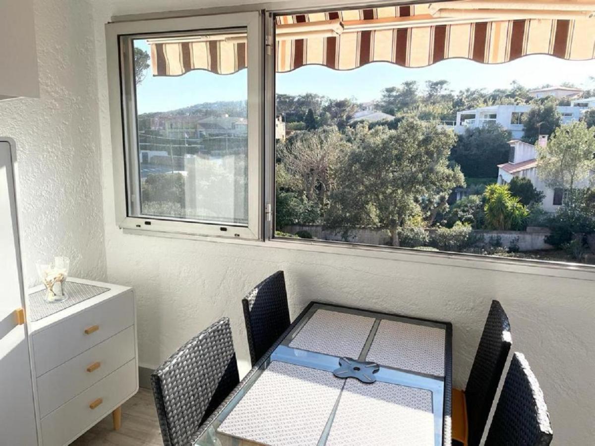 Entre St-Raphael Et St-Tropez. Studio Pieds Dans L'Eau, A Partir De 600 Euros/Semaine. Saint Aygulf Ngoại thất bức ảnh